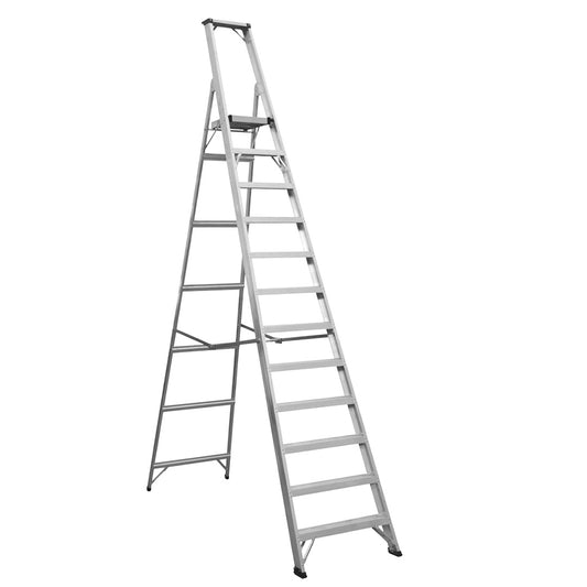 12 tread step ladder AXL12